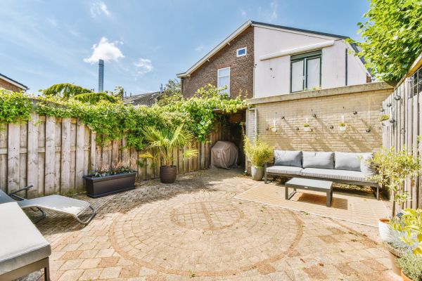 Cost of Courtyard Patio Service in Lehi